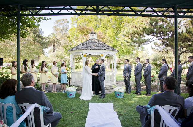Irvine Ranch DIY Wedding | via https://emmalinebride.com/real-weddings/irvine-ranch-diy-wedding/