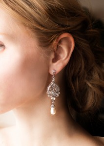 bridal chandelier earrings with pearls