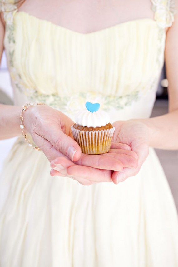 real wedding details - cupcake