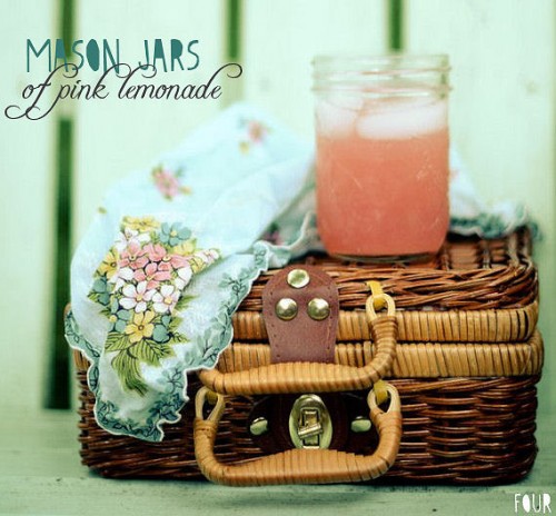 picnic wedding - mason jars of pink lemonade