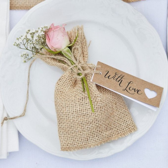 rustic place cards and favors