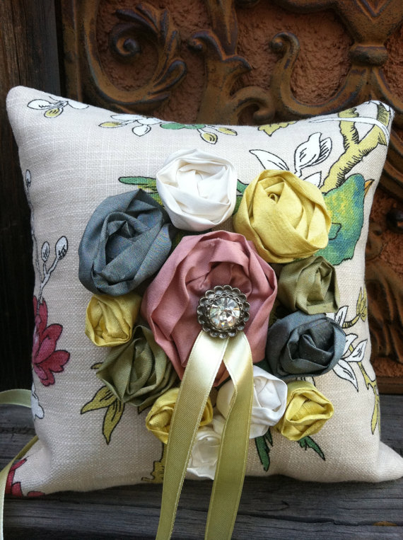 heirloom quality ring pillows