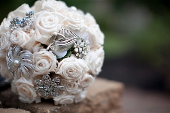 brooches bouquet