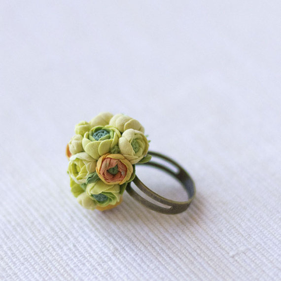 rings with clay flowers