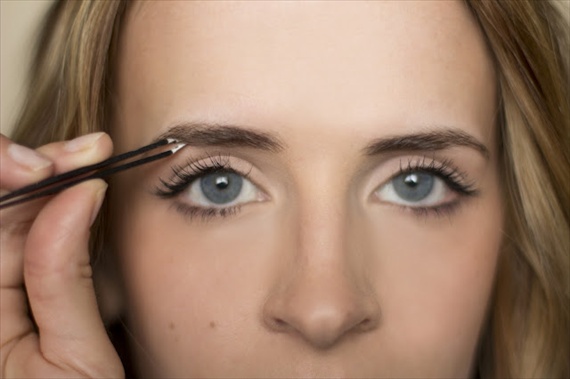 how to shape eyebrows at home