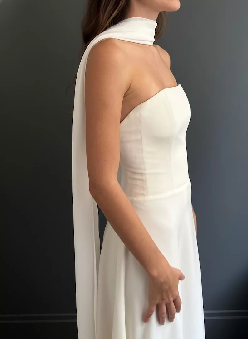 what to wear instead of a wedding veil – bride wearing white crepe scarf instead of a veil