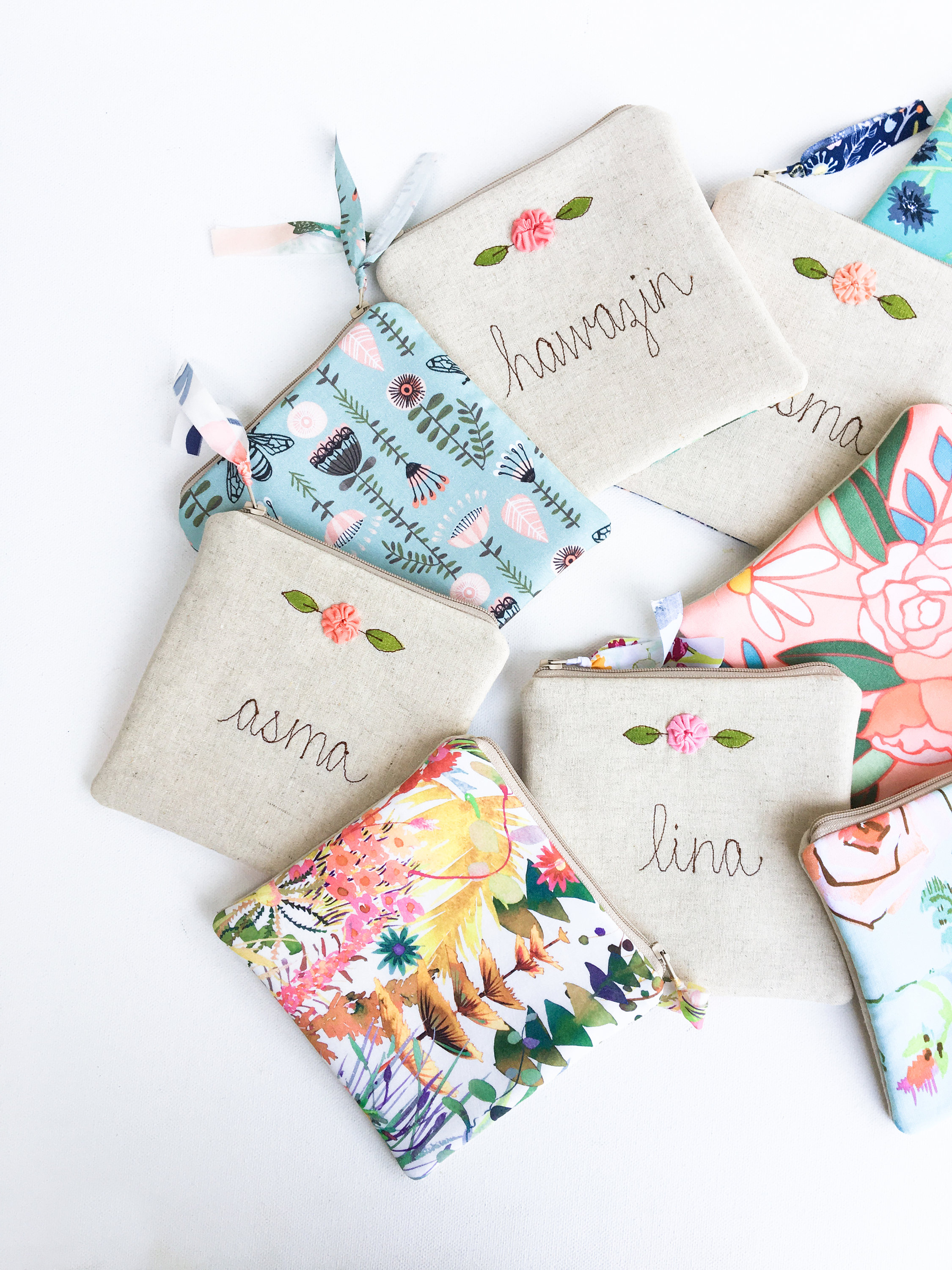 personalized bridesmaid clutches