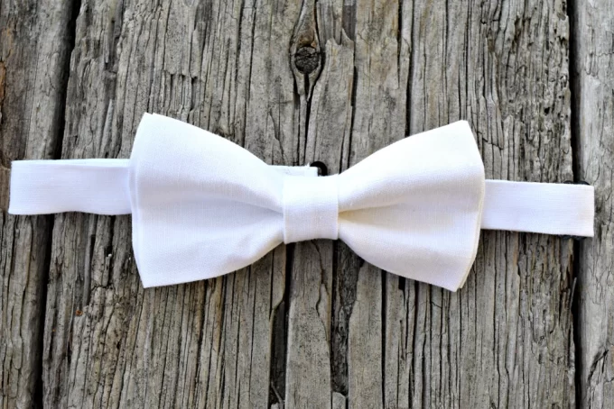 can you wear bow tie to a wedding