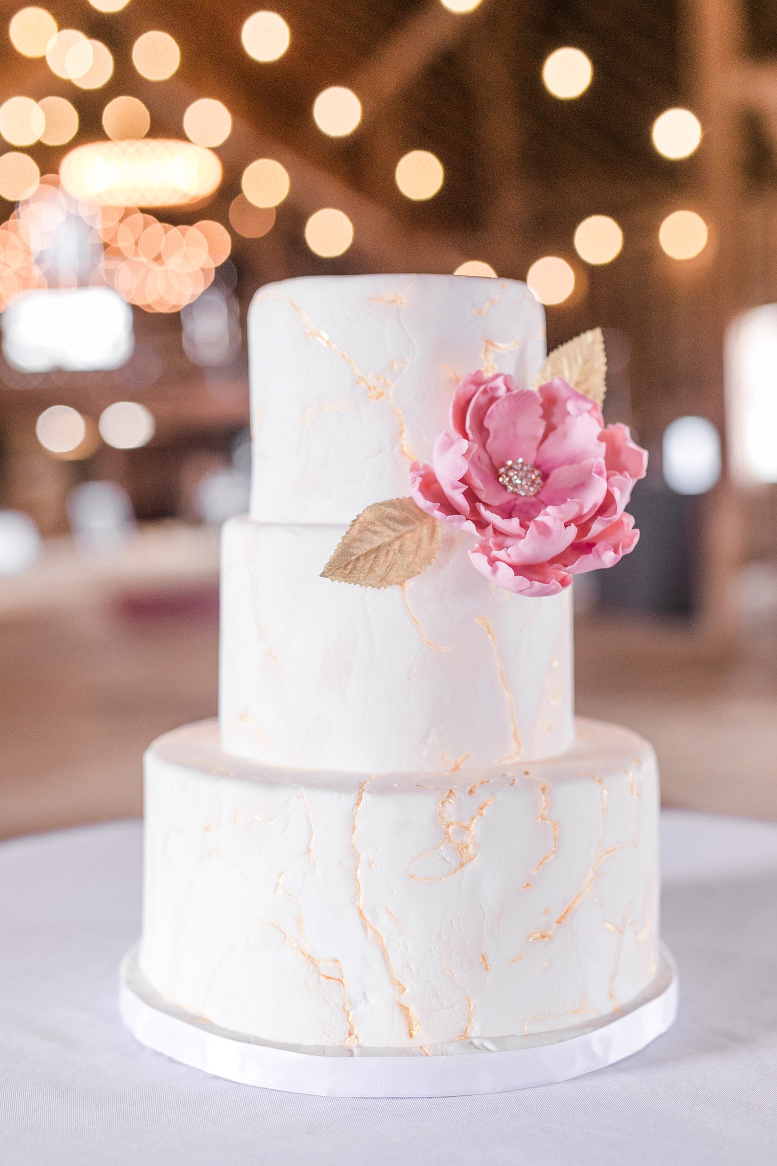 Fake Wedding Cakes That Actually Look Real | Emmaline Bride