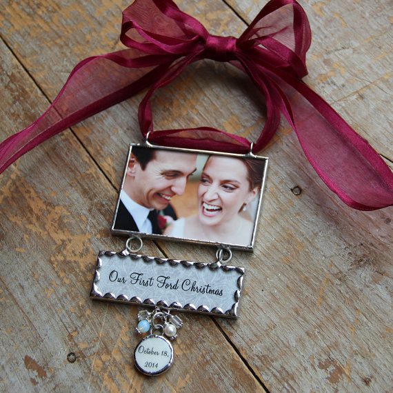 photo ornament via 50+ First Christmas Ornaments Engaged / Married