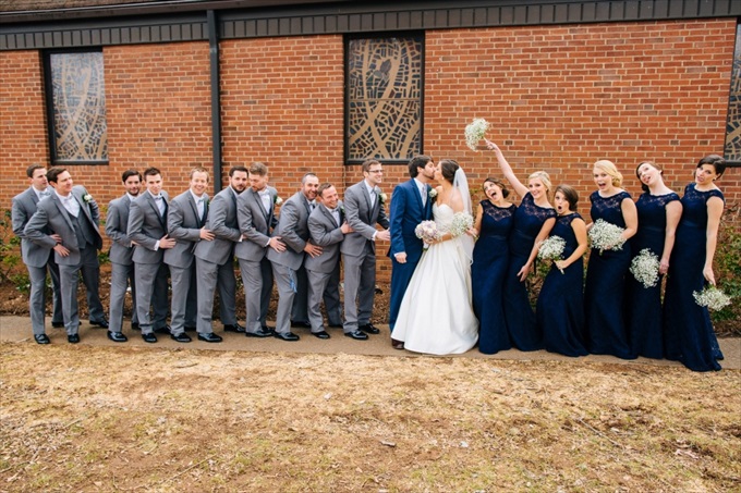 10 Catawba Wedding in North Carolina | http://www.emmalinebride.com/real-weddings/10-catawba-wedding/ | photo: Meet The Burks - Charlotte North Carolina Wedding Photographer