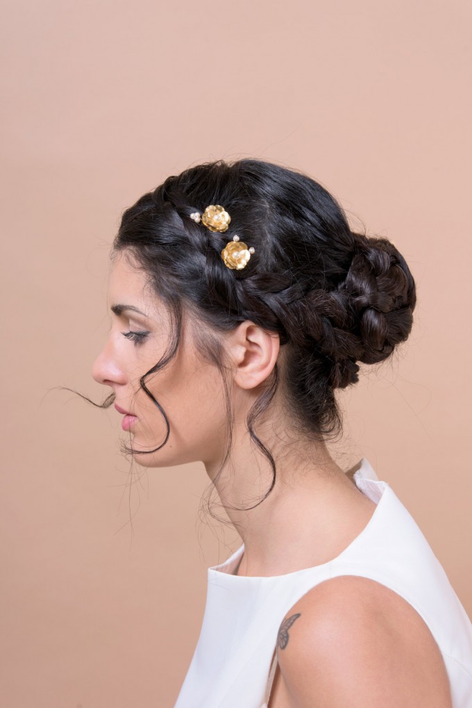 small gold hair bobby pins for wedding by Bridal Ambiance | bridal veil alternative via https://emmalinebride.com/bride/bridal-veil-alternatives/ ‎
 | any hairstyle