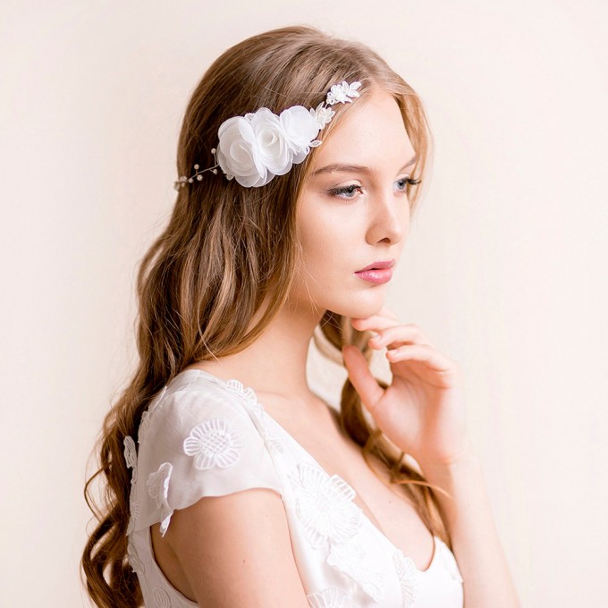 bridal headpiece hair chain hair down hairstyle | hairstyles accessories weddings | https://emmalinebride.com/bride/hairstyles-accessories-weddings/ | via florentes: http://etsy.me/22yo1LX