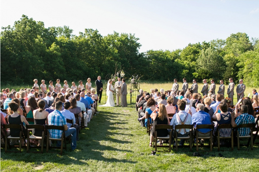 A Kansas City Wedding at the Buffalo Lodge (Rustic Weddings)| Kansas City Buffalo Lodge Weddings| http://www.emmalinebride.com/real-weddings/a-kansas-city-wedding-at-the-buffalo-lodge-rustic-weddings/| Photo: Jana Marie Photography