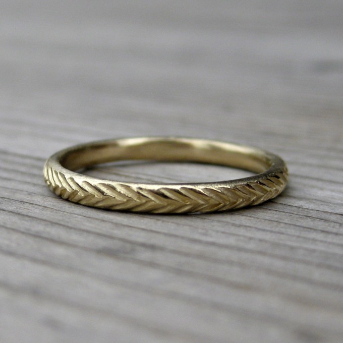 feather wedding band in gold