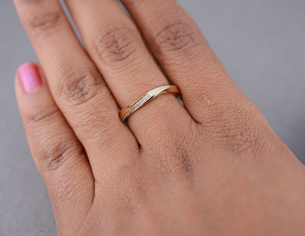 white gold diamond mobius wedding ring