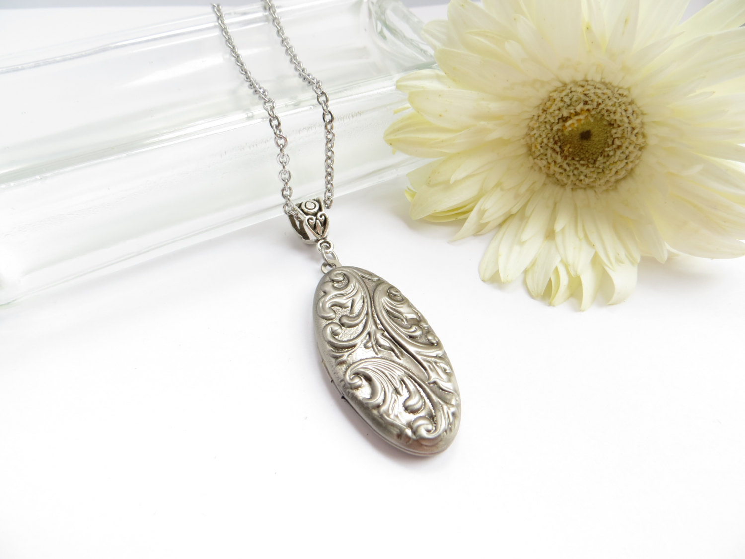 antique bridal locket by love montreal
