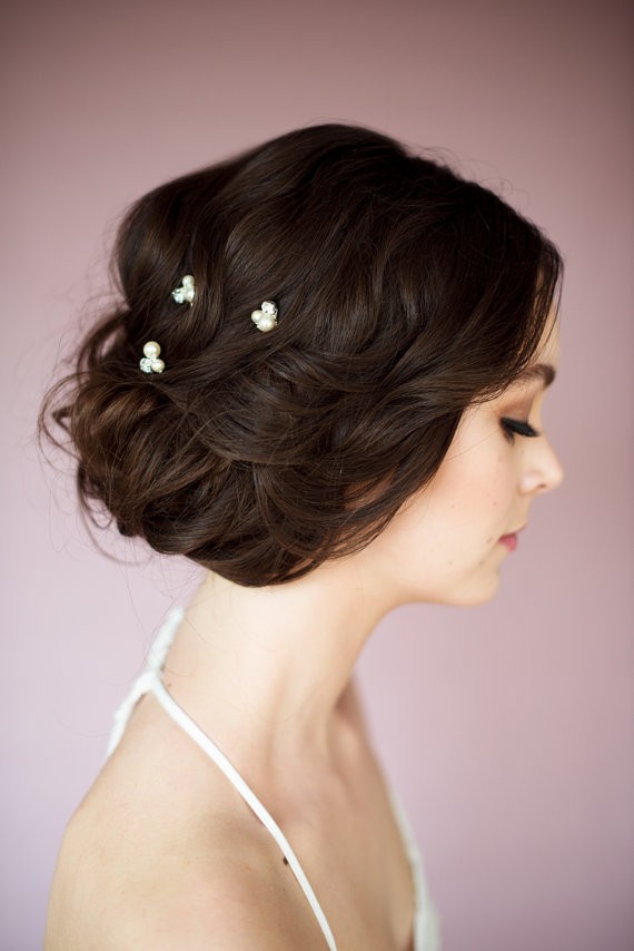 hair with pins side | 50+ Best Bridal Hairstyles Without Veil | https://emmalinebride.com/bride/best-bridal-hairstyles