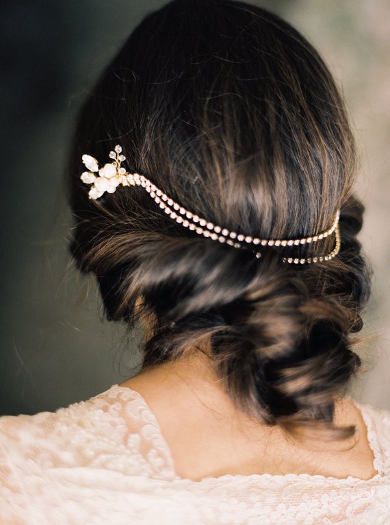 pearl and rhinestone hair chain | 50+ Best Bridal Hairstyles Without Veil | https://emmalinebride.com/bride/best-bridal-hairstyles