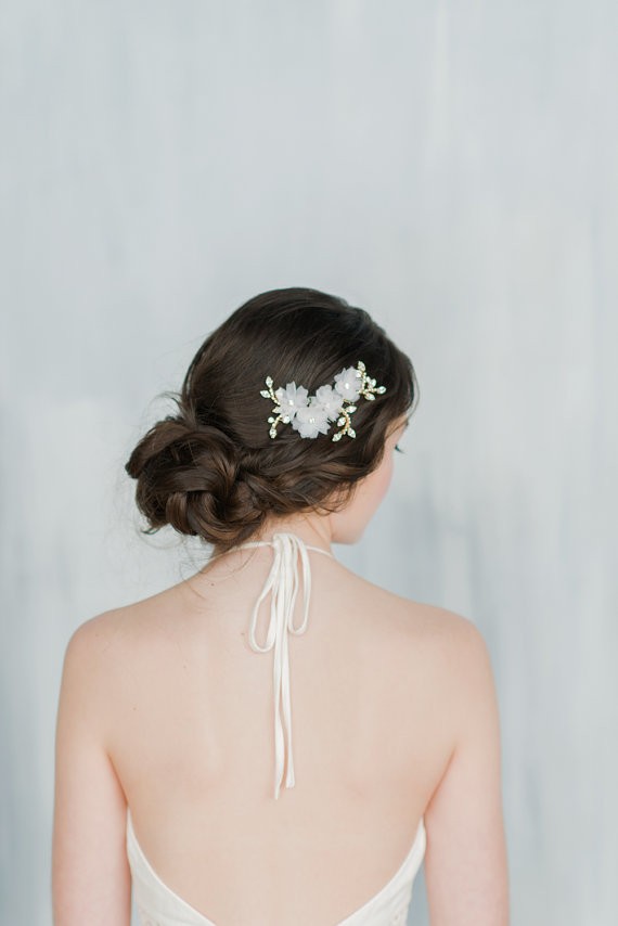 pulled back with bobby pins | 50+ Best Bridal Hairstyles Without Veil | https://emmalinebride.com/bride/best-bridal-hairstyles