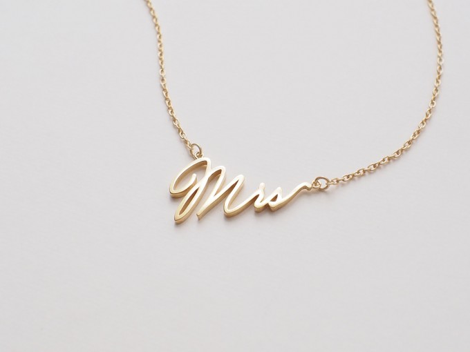 mrs necklace | via 15 Best Gifts for the Bride from Groom + Wedding Gifts for Bride from Groom
