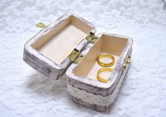 rustic wedding ring box lace open