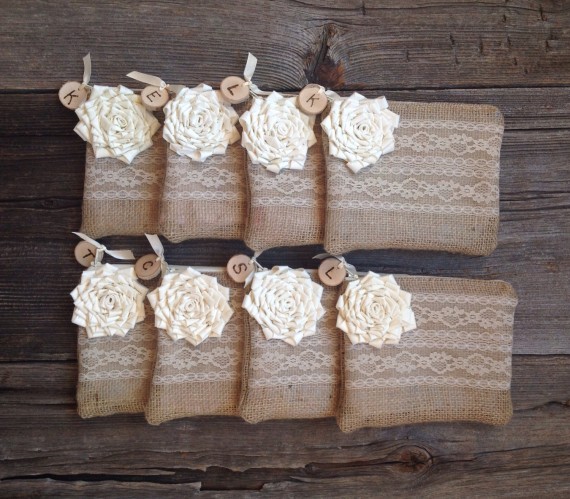 rustic burlap wedding clutch bag for bridesmaids | country bridesmaid gifts under $25 via https://emmalinebride.com/rustic/country-bridesmaid-gifts/