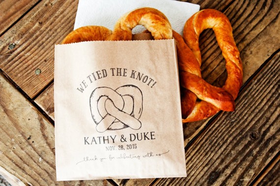 we tied the knot pretzel bags via 26 Things Guests Love at Weddings from A to Z | https://emmalinebride.com/planning/things-guests-love-at-weddings/