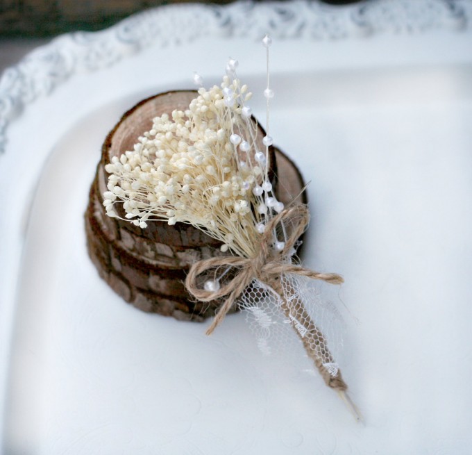 dried baby's breath boutonniere