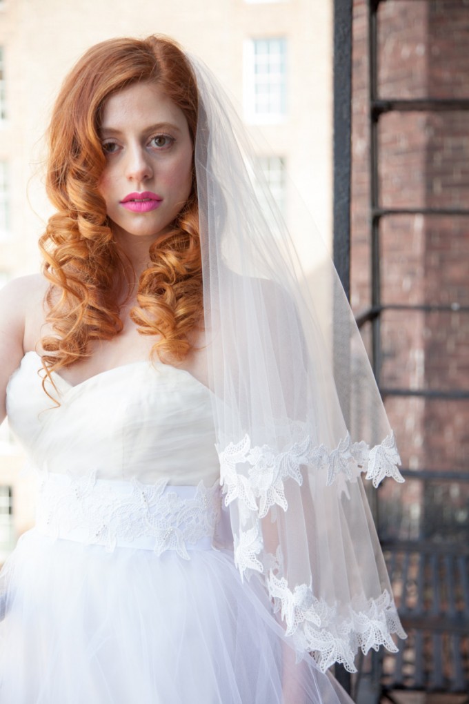 How to Pick a Veil or Fascinator | veil by OBM Bridal | https://emmalinebride.com/bride/how-to-pick-a-veil-or-fascinator/