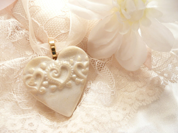 Heart Bouquet Charm | by Artsy Clay | http://etsy.me/2cVoPgG | https://emmalinebride.com/2016-giveaway/heart-bouquet-charm/