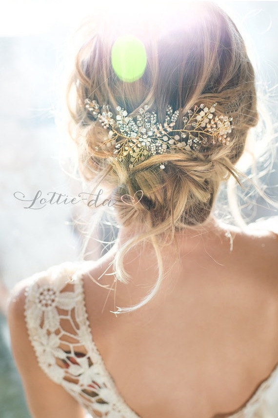 Leaf Wedding Headband / Headpiece by Lottie-da Designs | https://emmalinebride.com/2016-giveaway/leaf-wedding-headband/