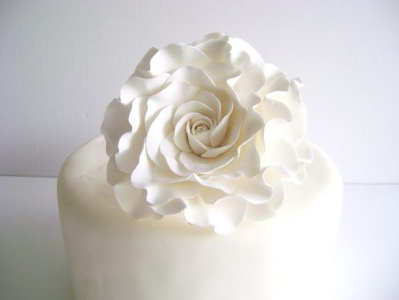 Rose cake topper in white by Parsi