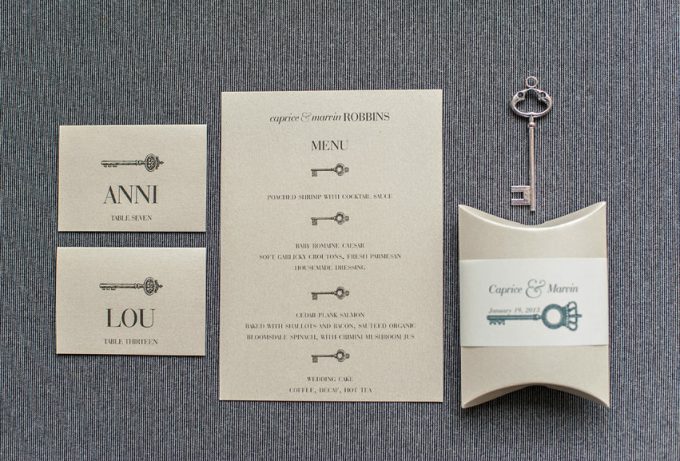 key-place-cards-and-menu-by-lamaworks
