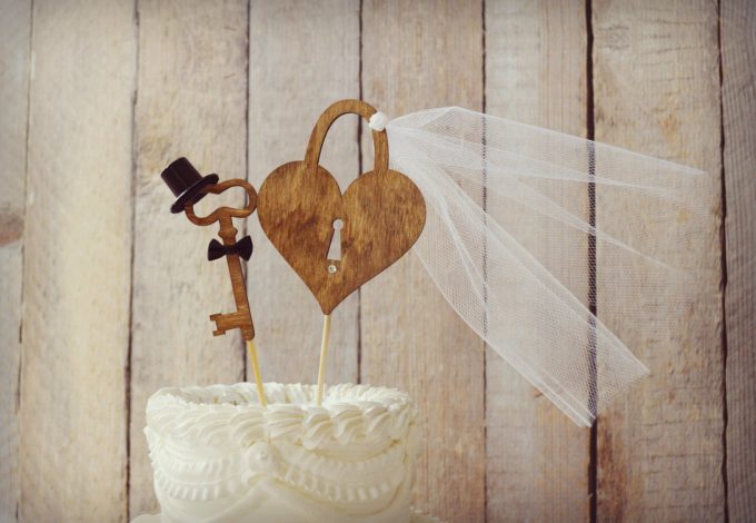 lock-and-key-wedding-cake-topper-by-morganthecreator
