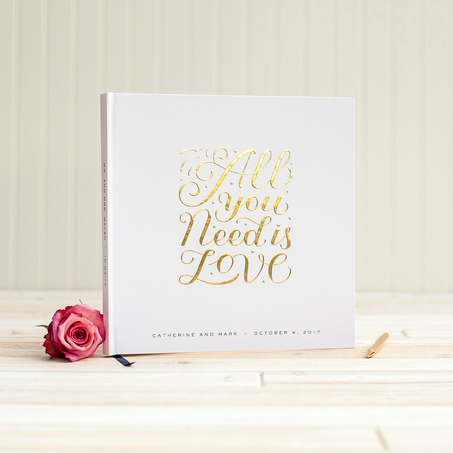 Gold Foil Guest Books - made from real foil! By Starboard Press. | https://emmalinebride.com/wedding/gold-foil-guest-books/