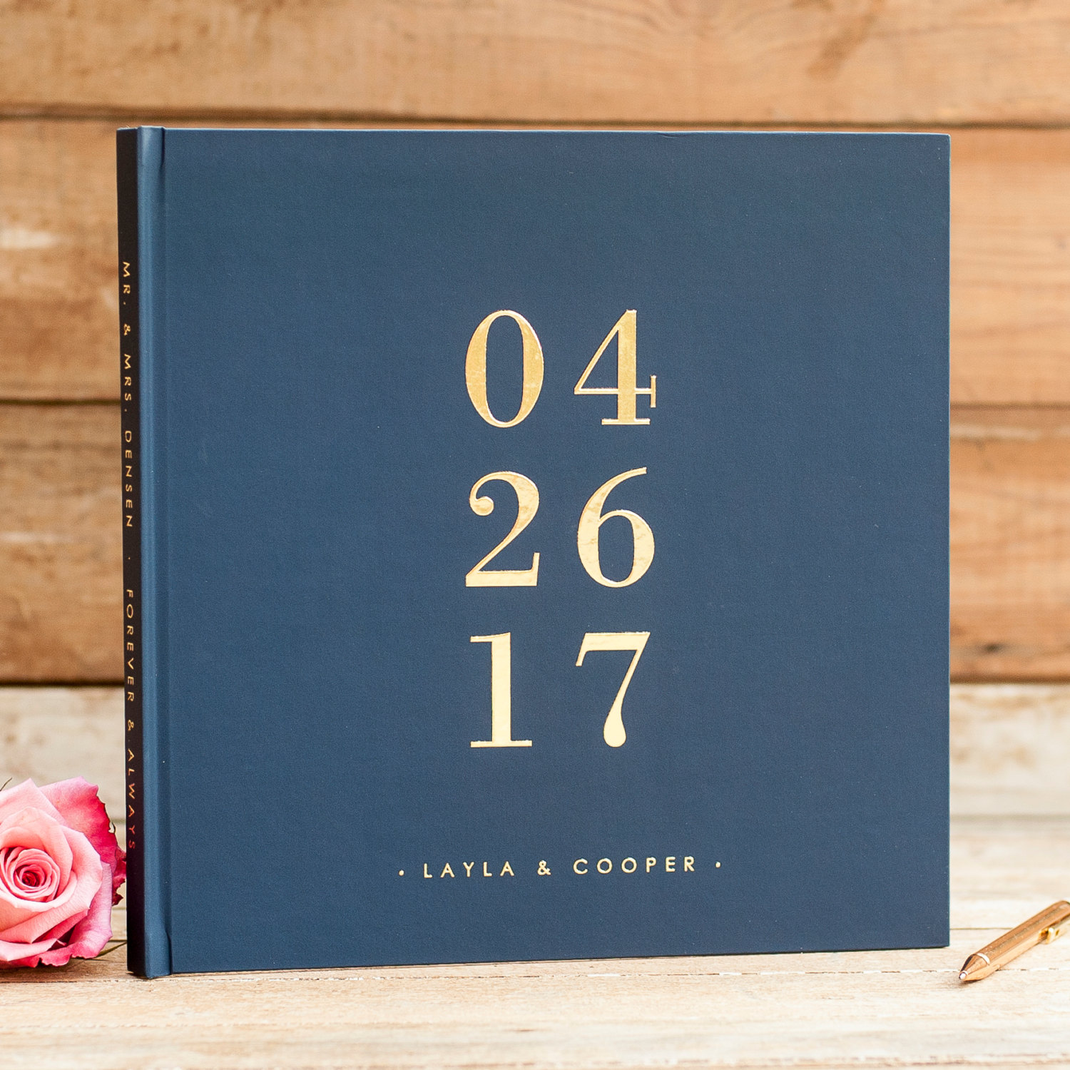 Gold Foil Guest Books - made from real foil! By Starboard Press. | https://emmalinebride.com/wedding/gold-foil-guest-books/