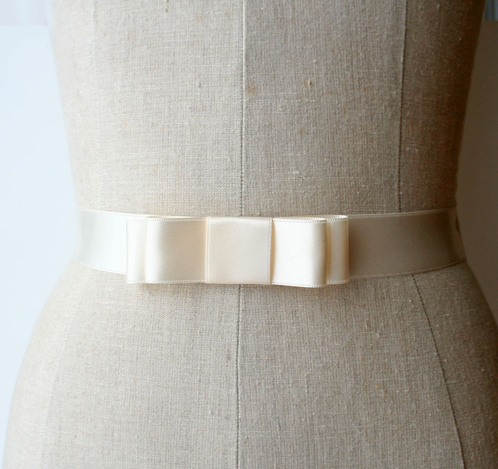 ribbon bow | elegant bridal sashes by laura stark | https://emmalinebride.com/bride/elegant-bridal-sashes/