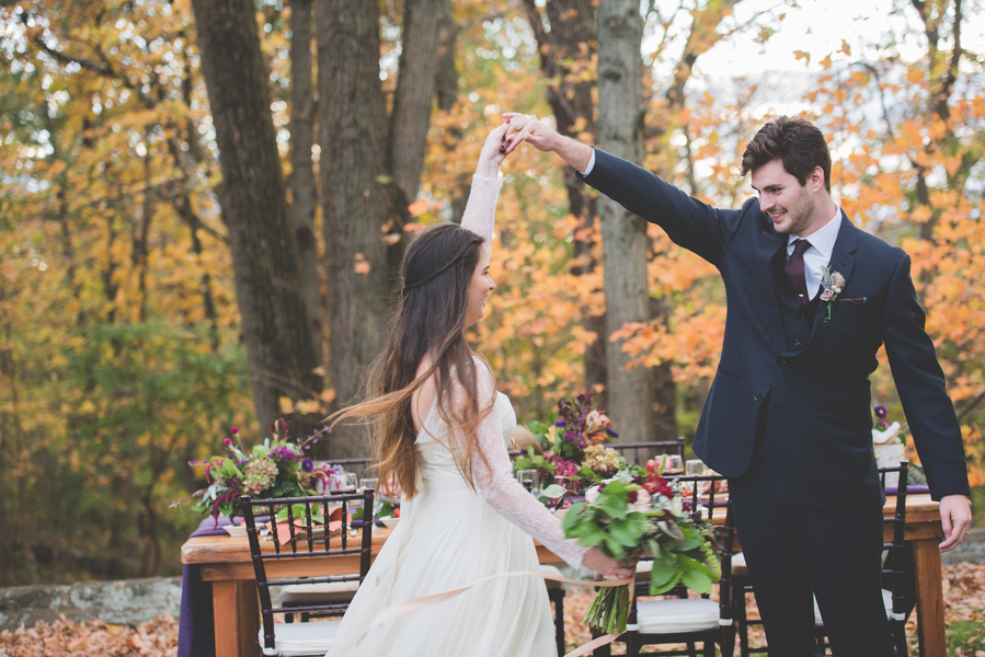 Harvest Wedding Ideas | photo by BG Productions | via http://emmalinebride.com/fall/harvest-wedding-ideas/