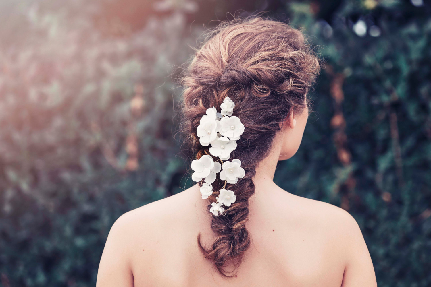 Bridal hair vines for weddings | by Gadegaard Design | photo by Tina Liv | https://emmalinebride.com/bride/bridal-hair-vines--for-weddings/