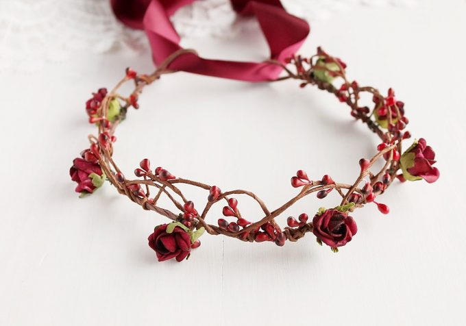 where to buy flower hair wreaths for weddings | https://emmalinebride.com/bride/where-to-buy-flower-hair-wreaths-for-weddings