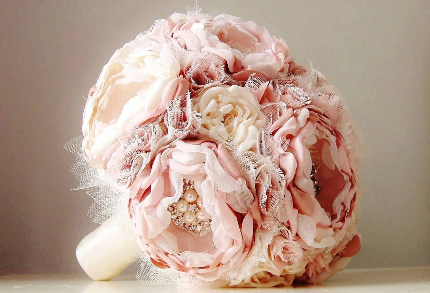 wedding bouquet ideas without flowers