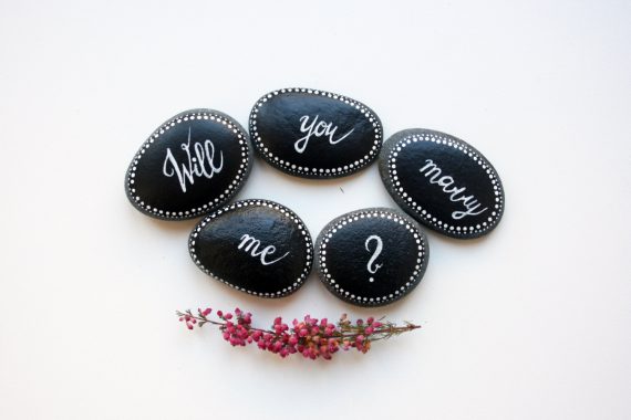 cute will you marry me ideas | https://emmalinebride.com/engagement/unique-will-you-marry-me-ideas/