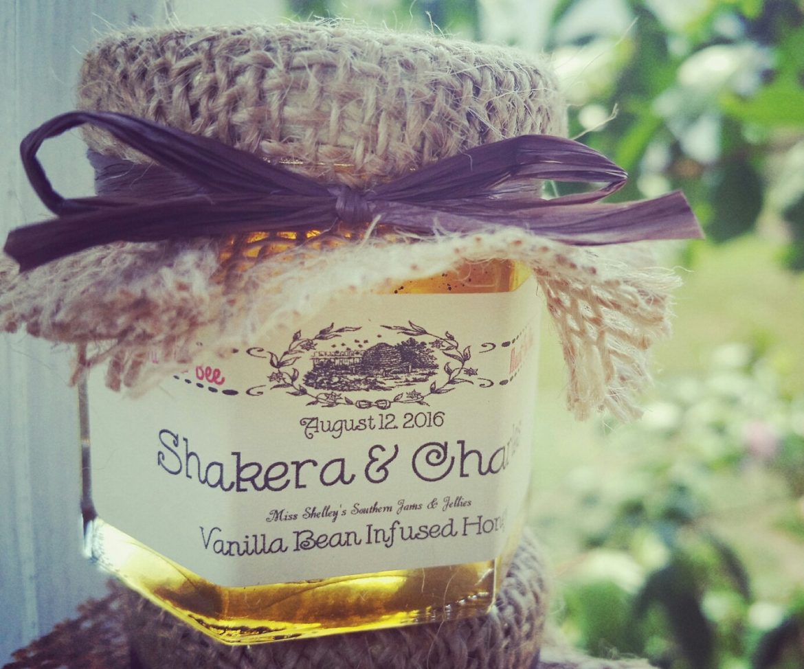 Honey Jars as Wedding Favors? - Ask Emmaline | Emmaline Bride