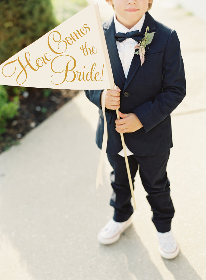 signs for the ring bearer to carry