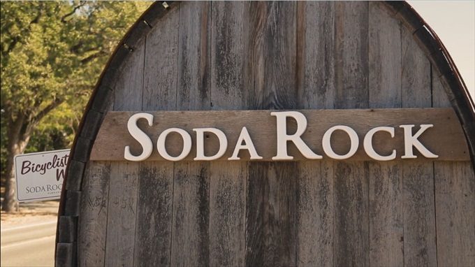 Soda Rock Winery Wedding Film - https://emmalinebride.com/real-weddings/soda-rock-winery-wedding-film-watch/ | Baby Blue Film - California Wedding Videographer 