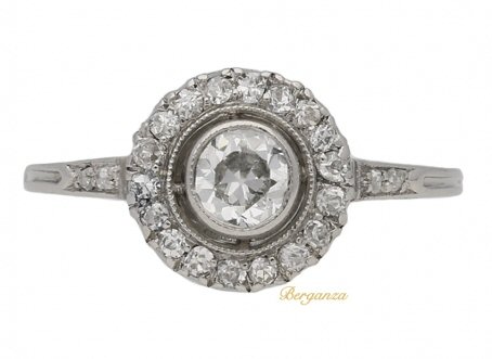 1920s antique engagement rings | via Berganza
