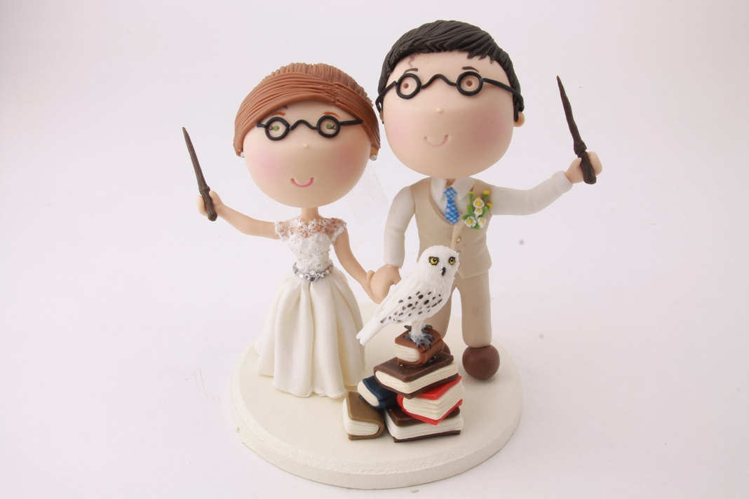 harry potter cake topper | via library card bridal shower invitations / theme