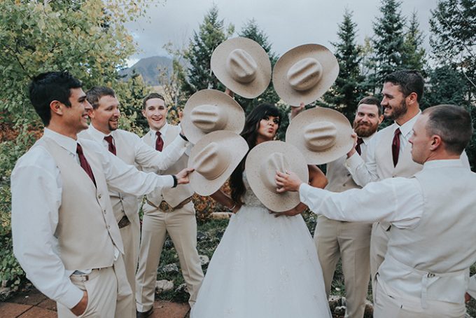 See an Amazing Wedding in Colorado's Beautiful Mountains! - https://emmalinebride.com/real-weddings/see-an-amazing-wedding-in-colorados-beautiful-mountains | Shutterfreek Photography