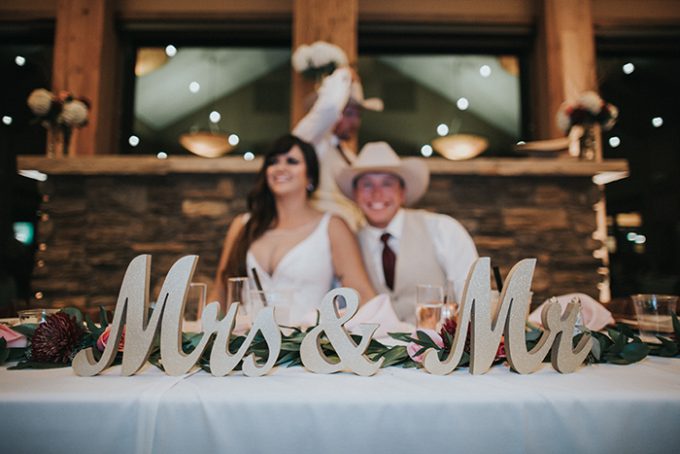 See an Amazing Wedding in Colorado's Beautiful Mountains! - https://emmalinebride.com/real-weddings/see-an-amazing-wedding-in-colorados-beautiful-mountains | Shutterfreek Photography